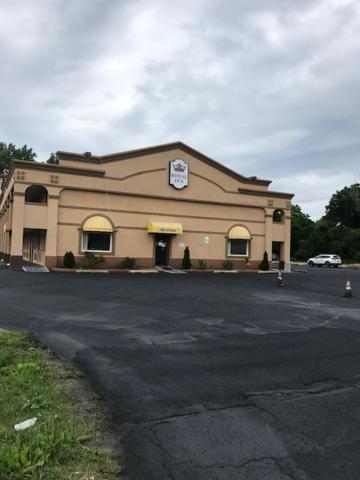 Royal Inn Белмор Екстериор снимка